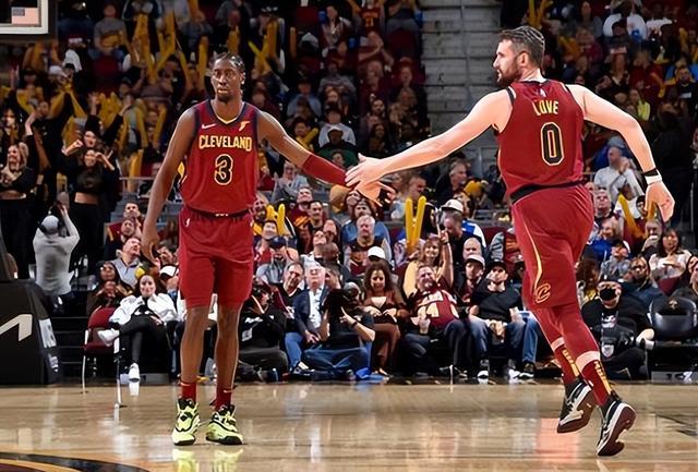 在青岛海牛 在青岛海牛