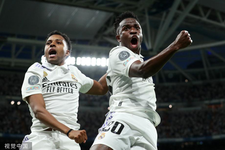 在现代足球 在现代足球