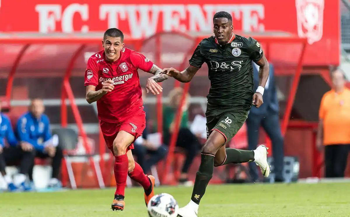 并且在比赛 并且在比赛