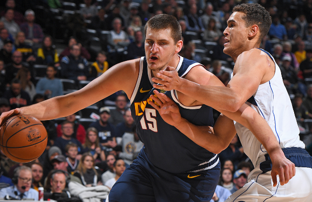 表现备受关 表现备受关